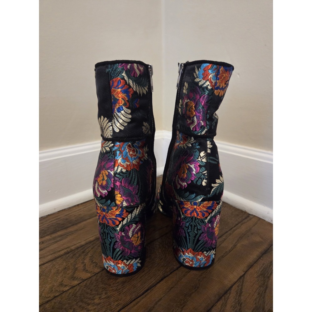Oriental Floral Embroidered Boots Women's 7.5 Romantic Gothic Vamp Steve Madden - Picture 4 of 14
